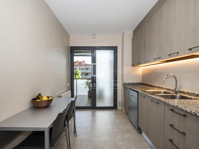 3 sovrum Lägenhet till salu i Sant Cugat del Vallès med pool garage - 790 000 € (Ref: 9802947)