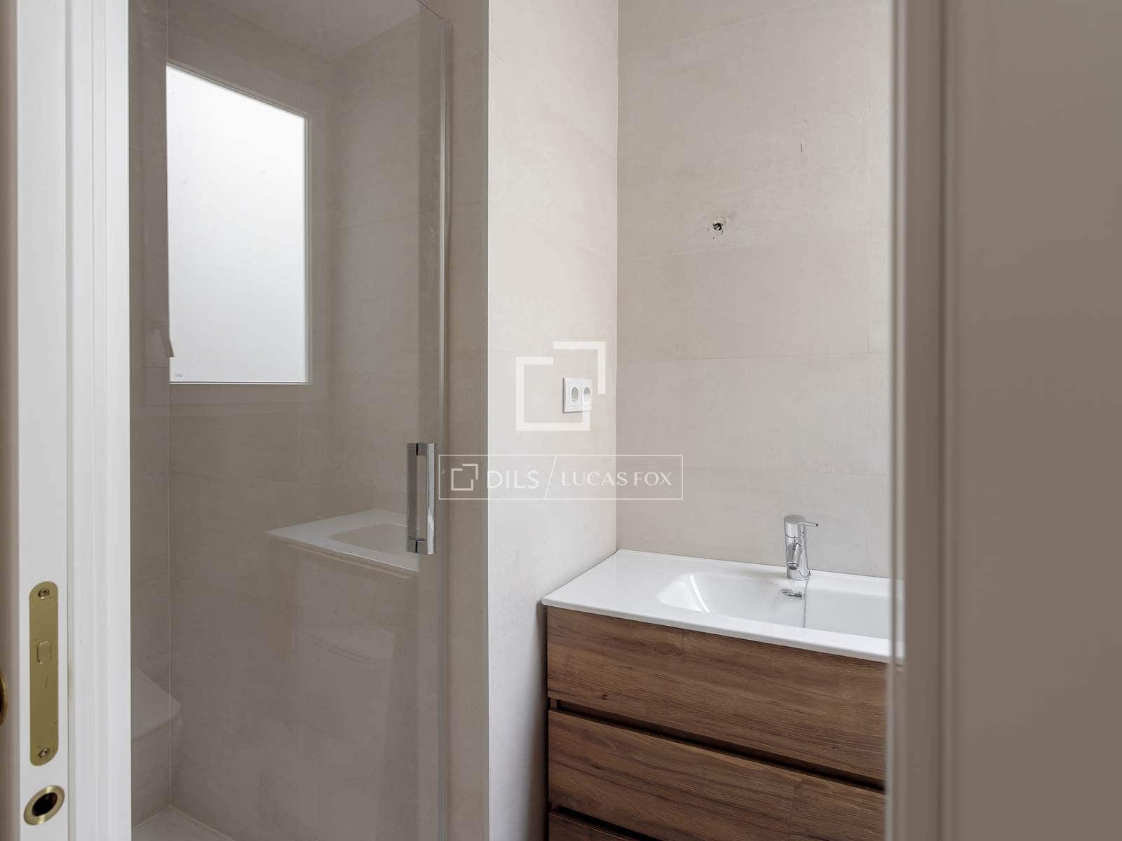 4 makuuhuone Huoneisto vuokrattavana paikassa Valencia kaupunki - 3 400 € (Ref: 9802948)