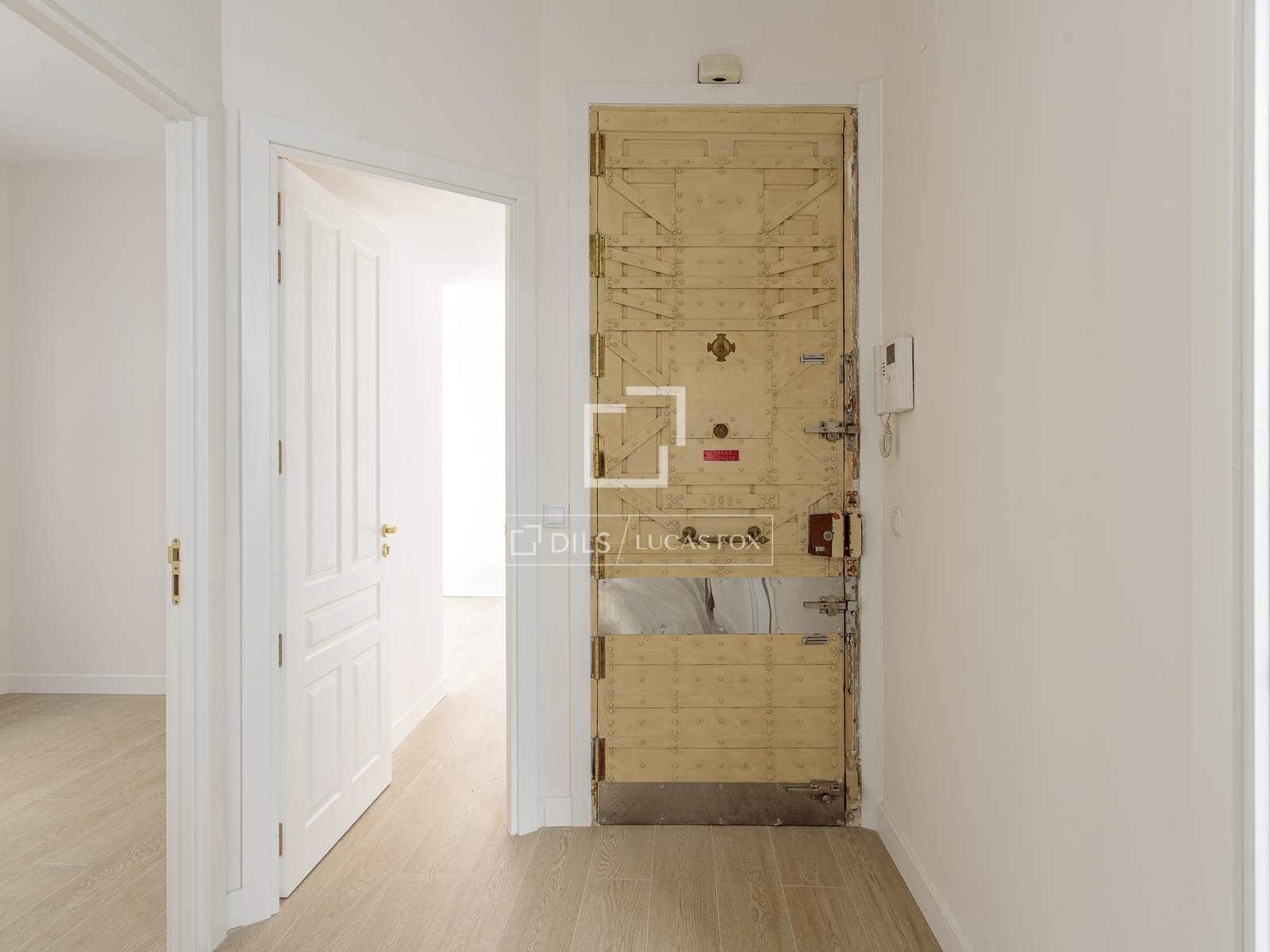 4 makuuhuone Huoneisto vuokrattavana paikassa Valencia kaupunki - 3 400 € (Ref: 9802948)