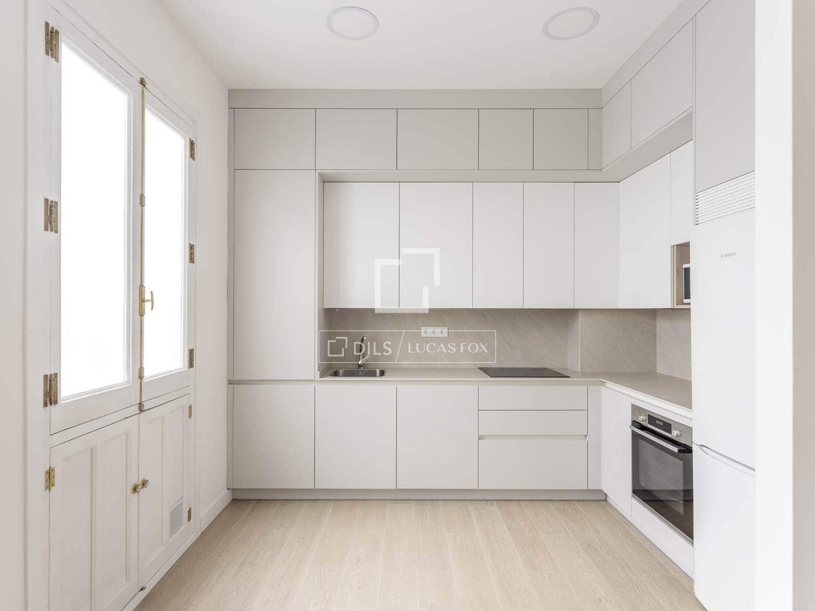 4 makuuhuone Huoneisto vuokrattavana paikassa Valencia kaupunki - 3 400 € (Ref: 9802948)