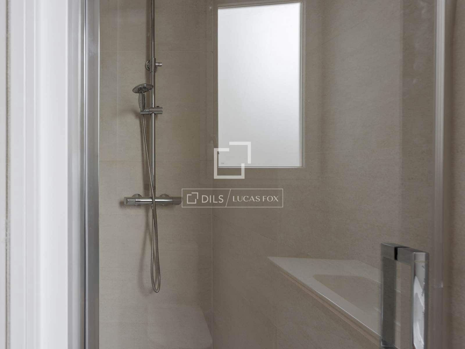 4 makuuhuone Huoneisto vuokrattavana paikassa Valencia kaupunki - 3 400 € (Ref: 9802948)