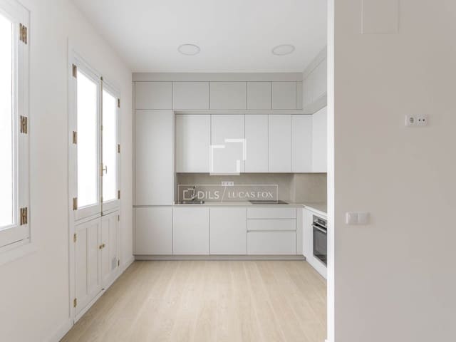 4 makuuhuone Huoneisto vuokrattavana paikassa Valencia kaupunki - 3 400 € (Ref: 9802948)