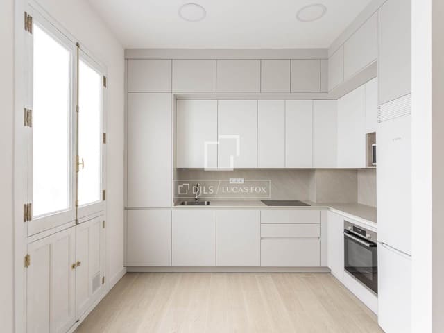 4 makuuhuone Huoneisto vuokrattavana paikassa Valencia kaupunki - 3 400 € (Ref: 9802948)