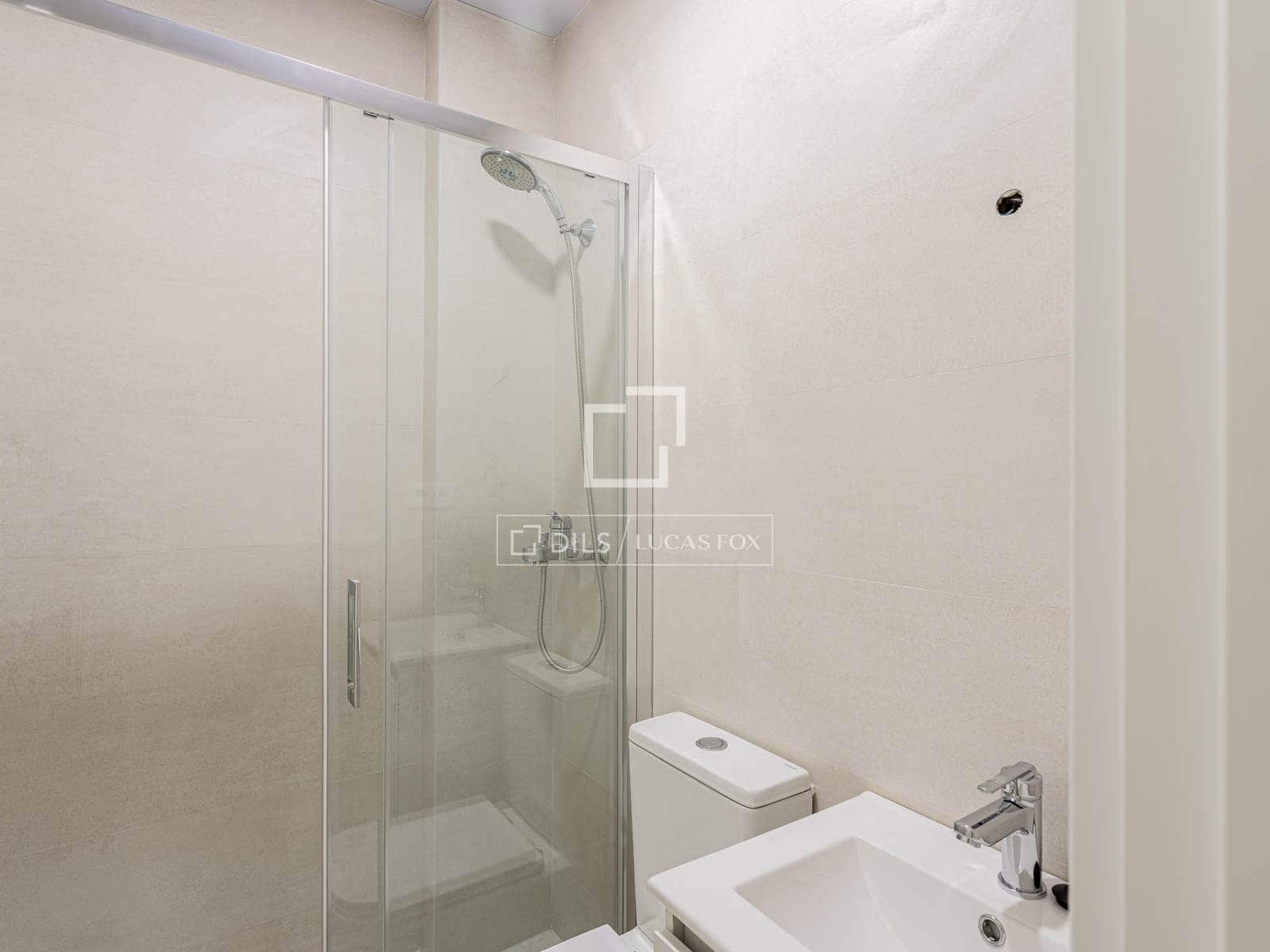 4 makuuhuone Huoneisto vuokrattavana paikassa Valencia kaupunki - 3 400 € (Ref: 9802948)