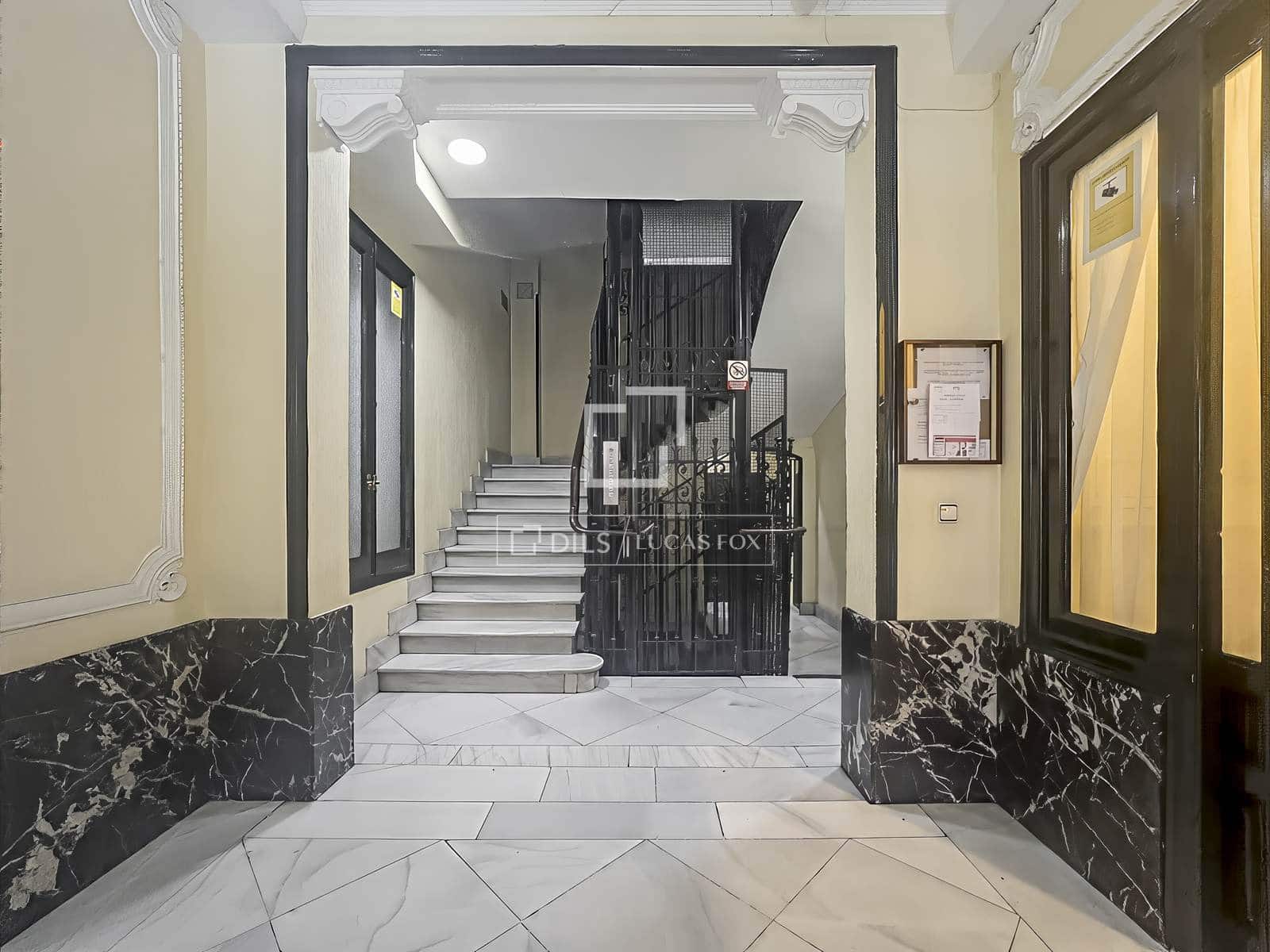 4 makuuhuone Huoneisto vuokrattavana paikassa Valencia kaupunki - 3 400 € (Ref: 9802948)