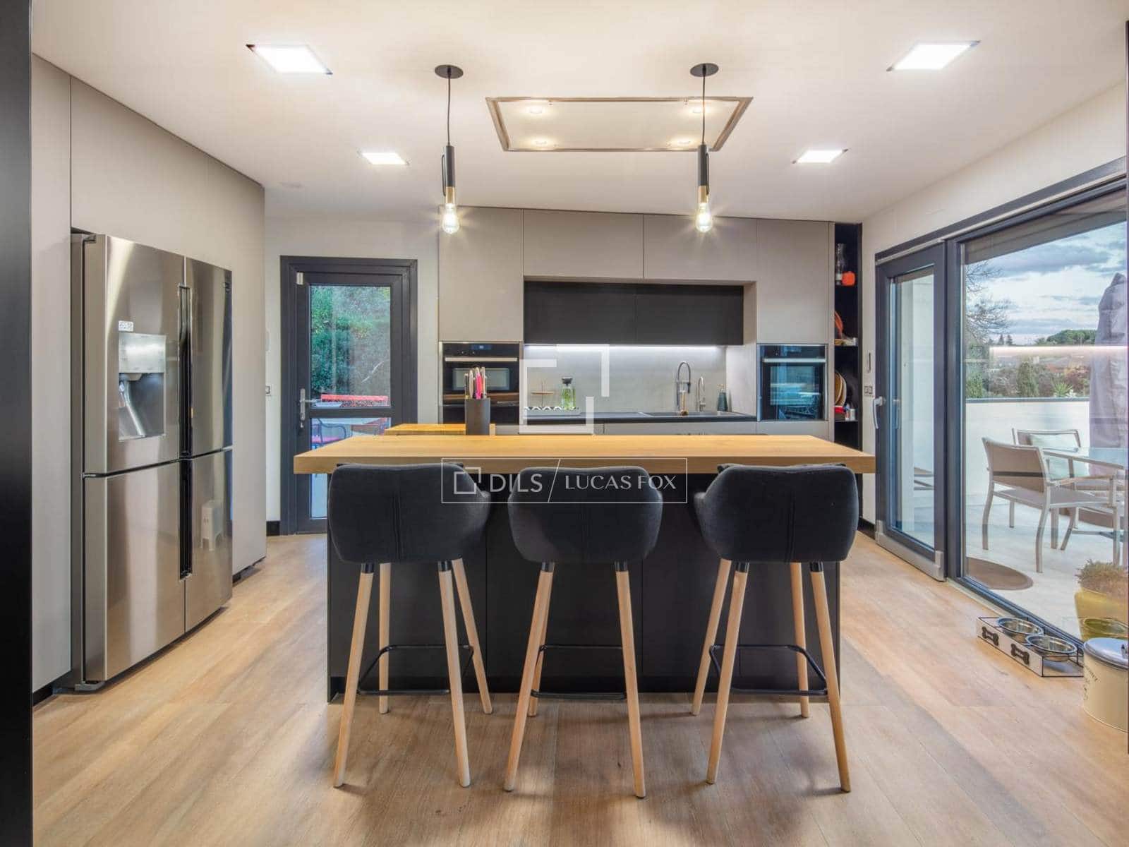 5 quarto Moradia para venda em Las Rozas de Madrid com piscina garagem - 2 550 000 € (Ref: 9803719)