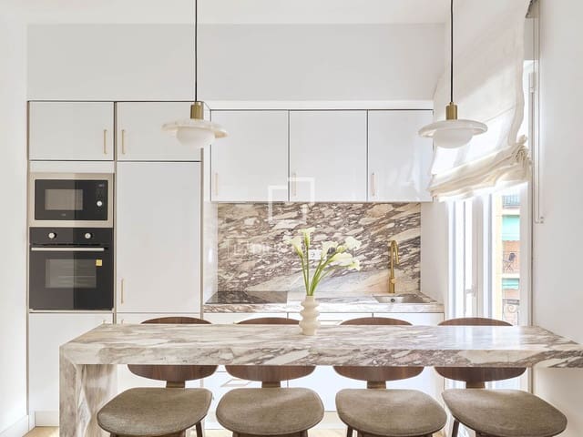 2 sovrum Lägenhet att hyra i Madrid stad - 2 900 € (Ref: 9803720)