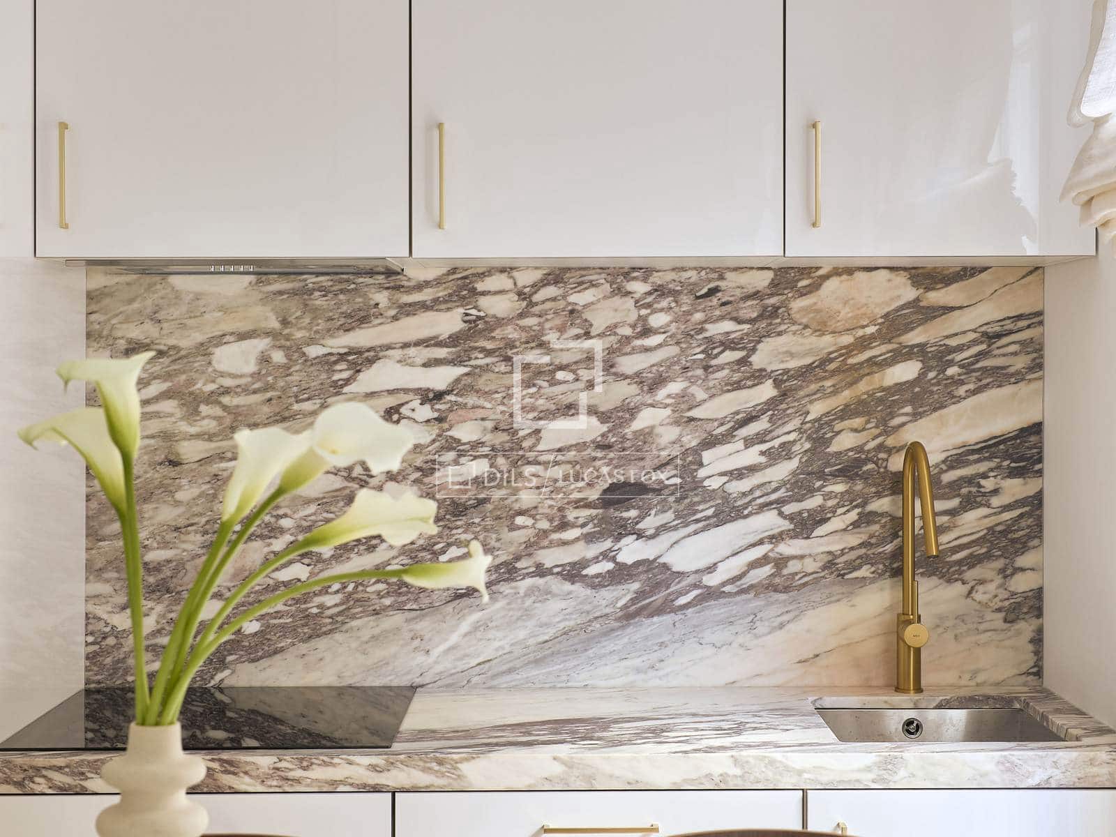 2 sovrum Lägenhet att hyra i Madrid stad - 2 900 € (Ref: 9803720)