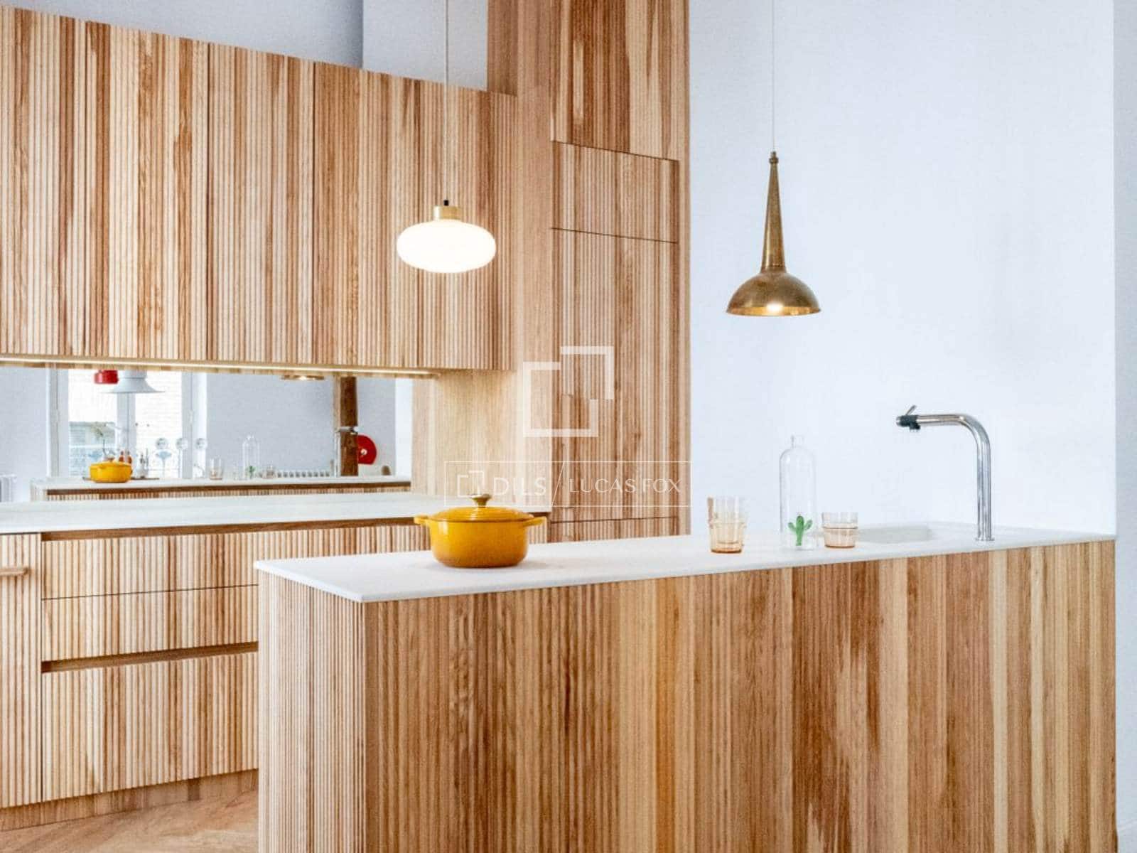 Apartamento de 2 habitaciones en Madrid ciudad en venta - 1.300.000 € (Ref: 9803721)