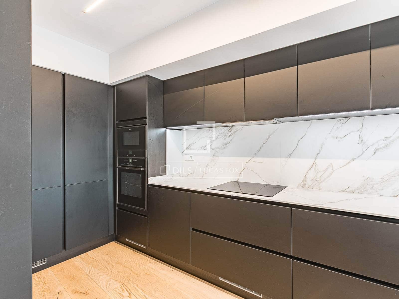 3 soveværelse Lejlighed til salg i Barcelona by - € 950.000 (Ref: 9803722)