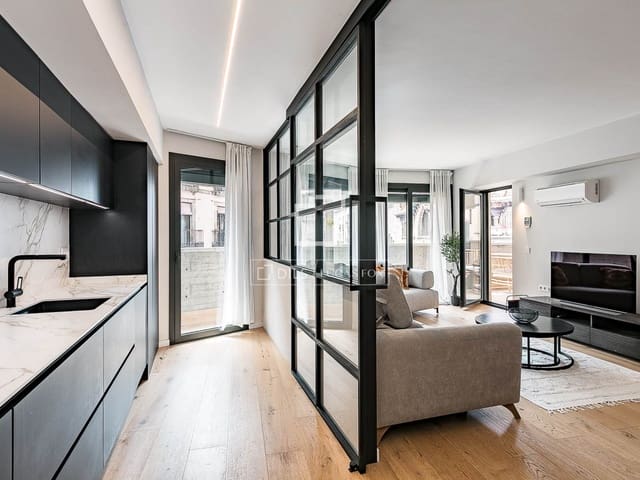 3 soveværelse Lejlighed til salg i Barcelona by - € 950.000 (Ref: 9803722)