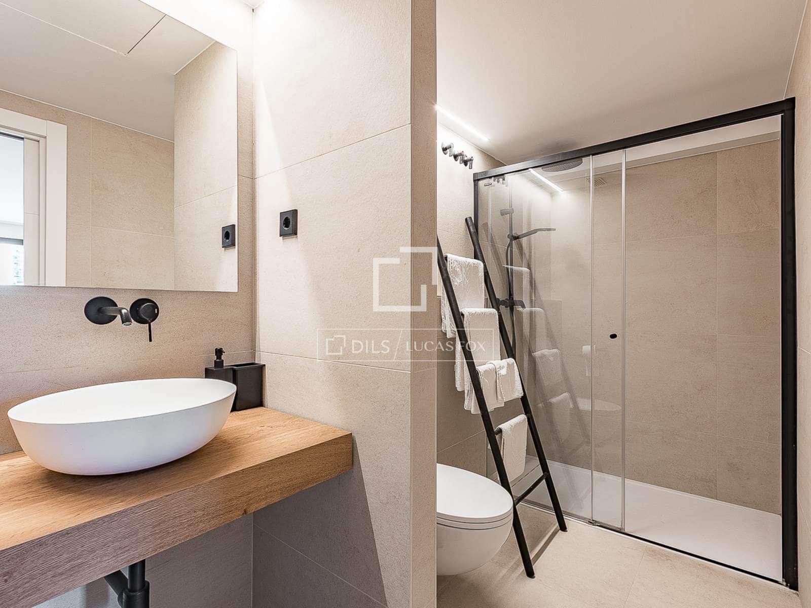 3 soveværelse Lejlighed til salg i Barcelona by - € 950.000 (Ref: 9803722)