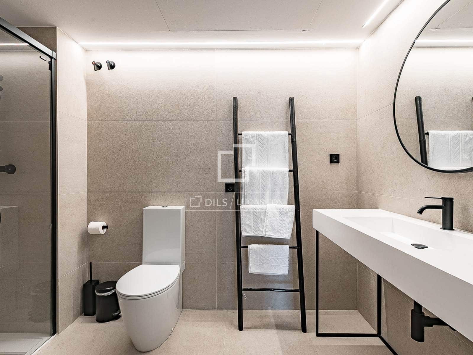 3 soveværelse Lejlighed til salg i Barcelona by - € 950.000 (Ref: 9803722)