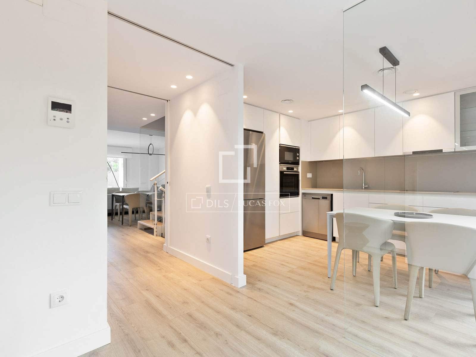 6 soveværelse Villa til leje i Gava med swimmingpool garage - € 6.200 (Ref: 9803724)