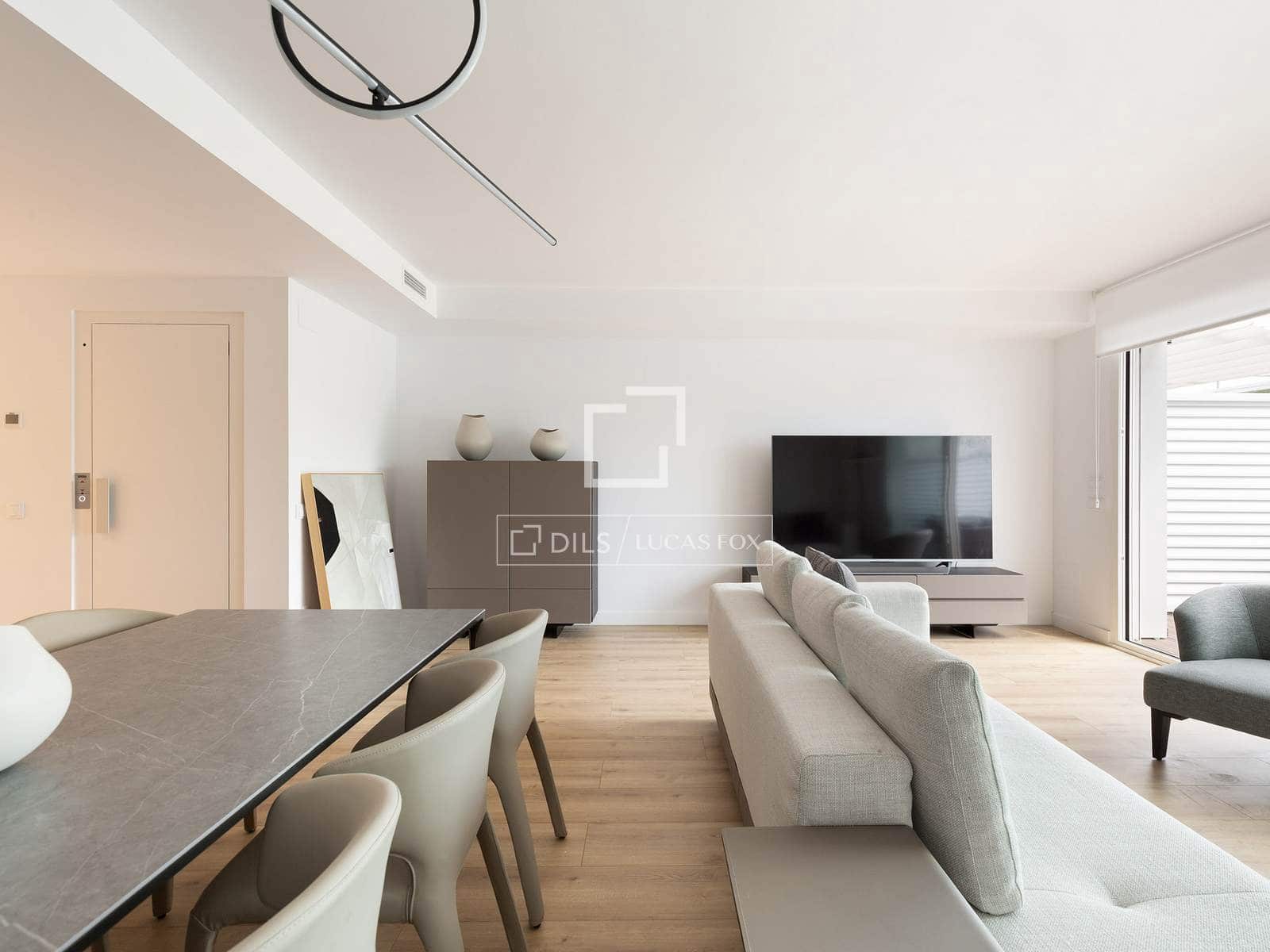 6 soveværelse Villa til leje i Gava med swimmingpool garage - € 6.200 (Ref: 9803724)