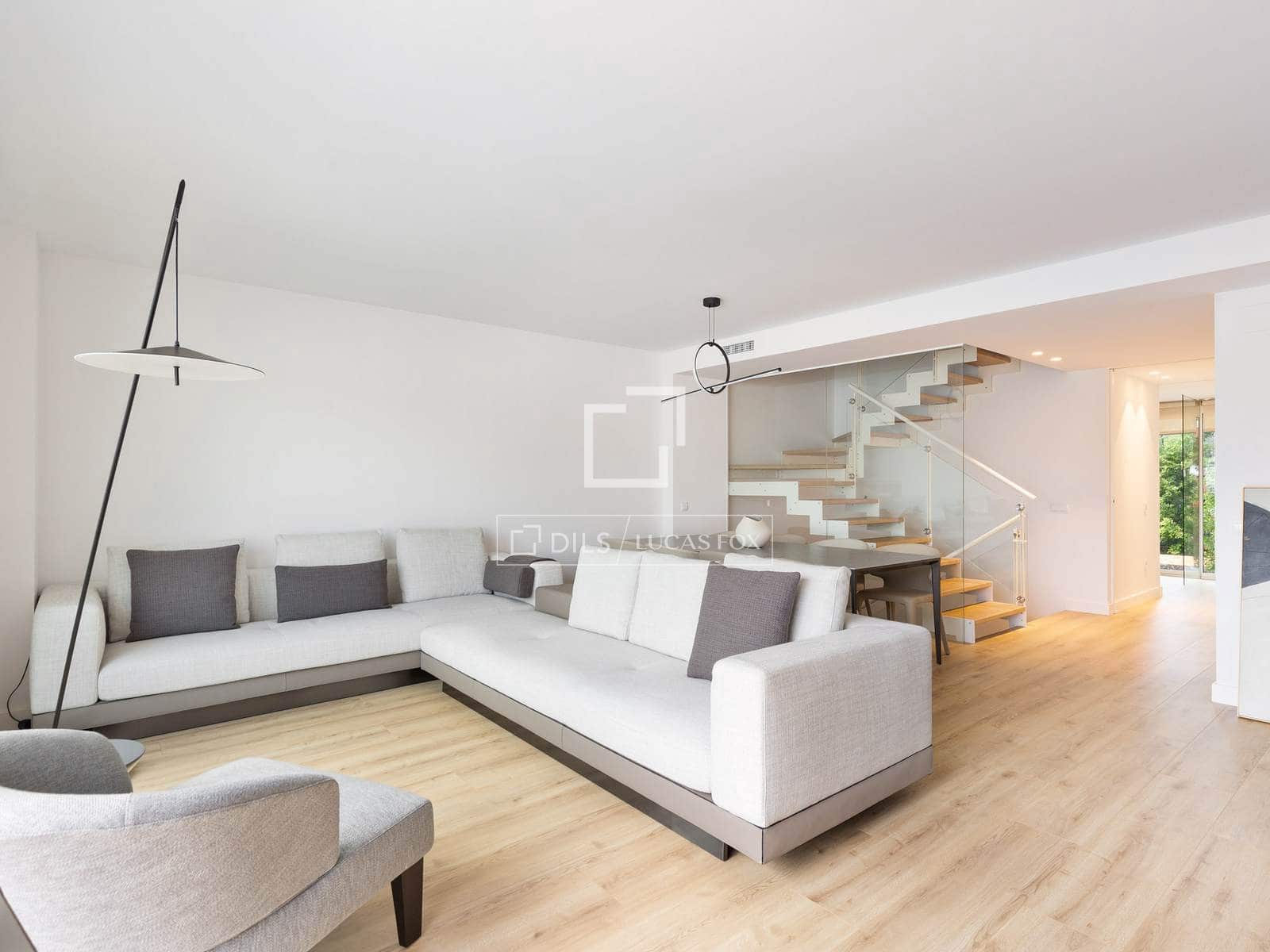 6 soveværelse Villa til leje i Gava med swimmingpool garage - € 6.200 (Ref: 9803724)