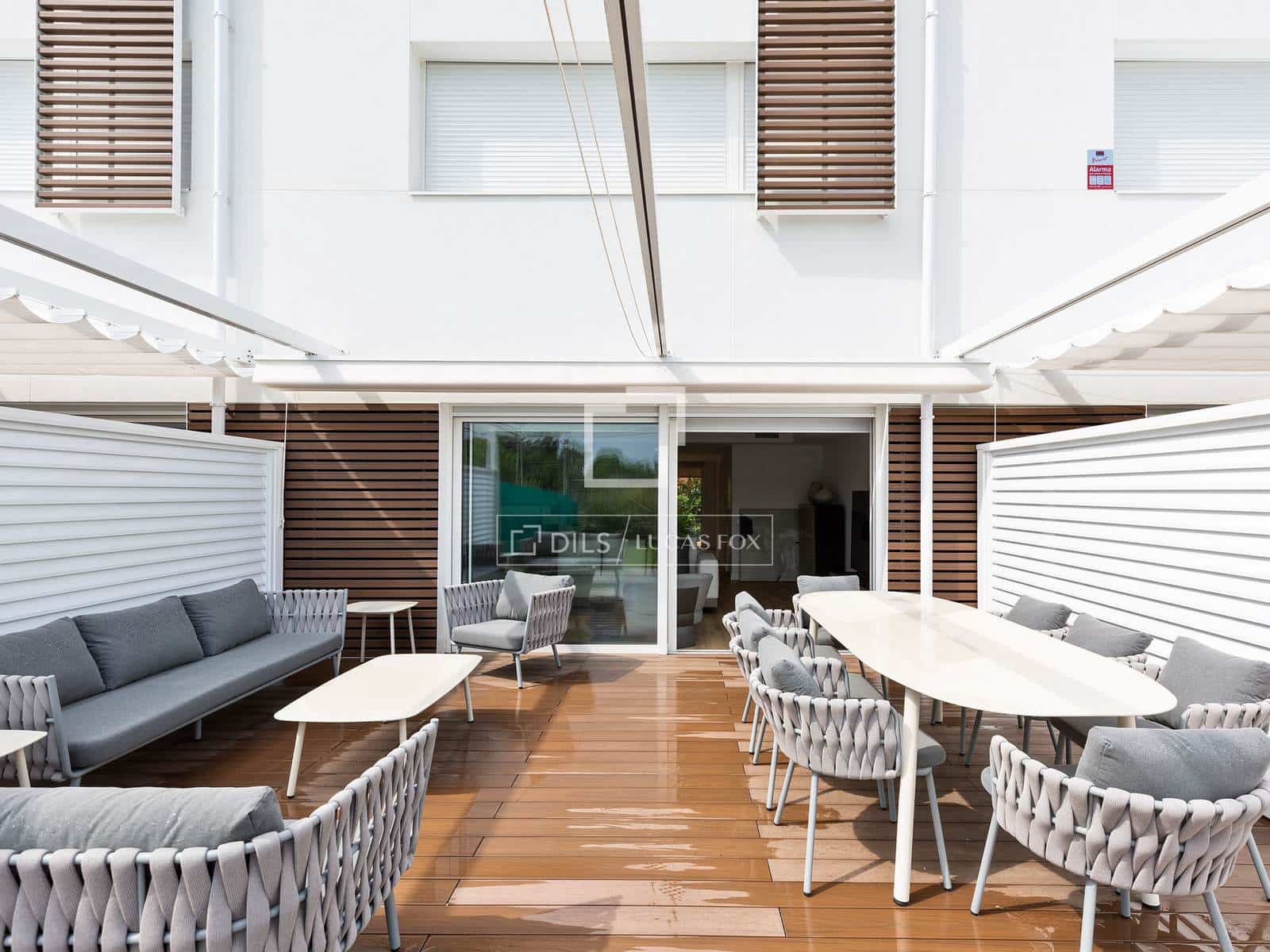 6 soveværelse Villa til leje i Gava med swimmingpool garage - € 6.200 (Ref: 9803724)