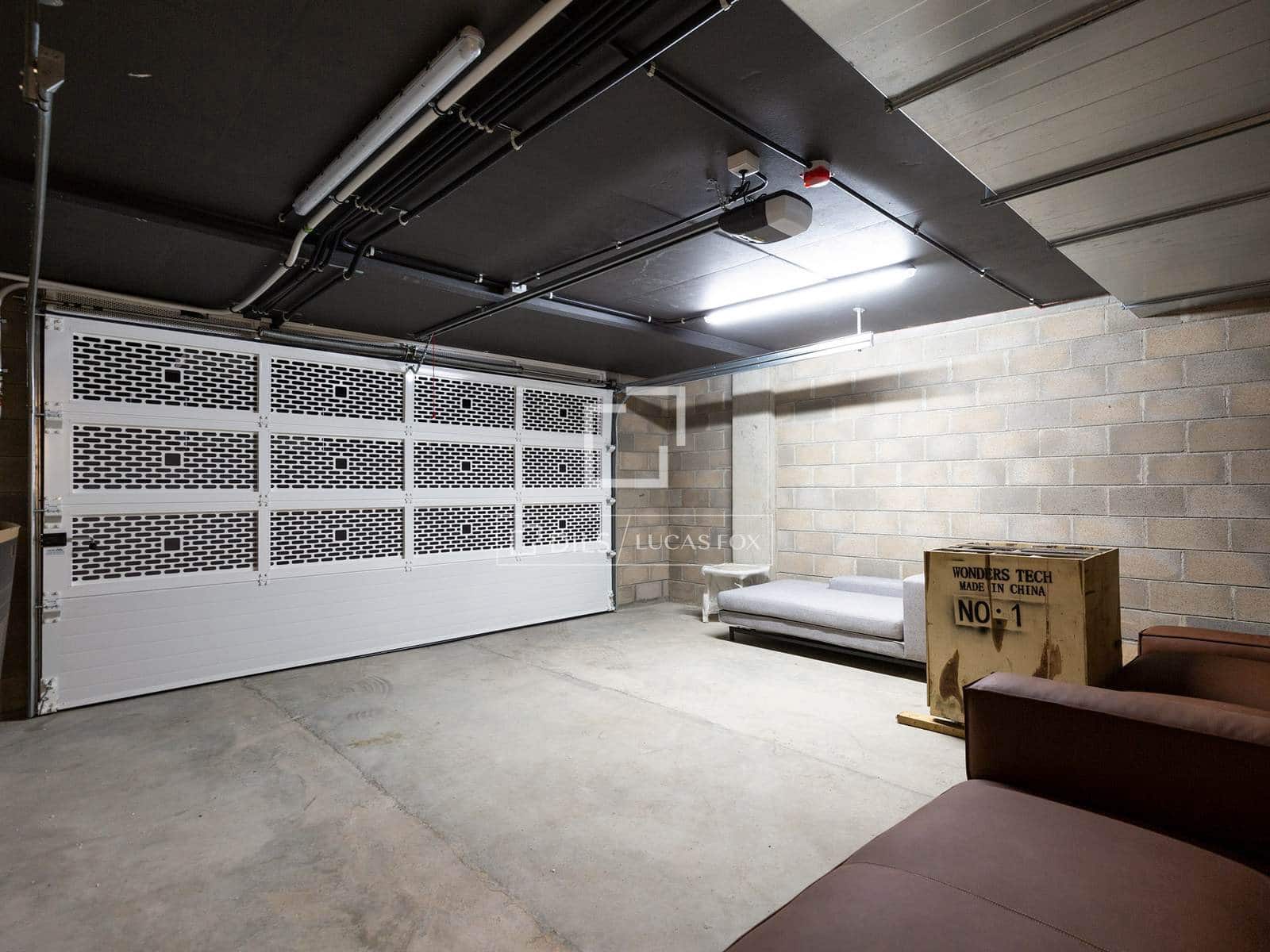 6 soveværelse Villa til leje i Gava med swimmingpool garage - € 6.200 (Ref: 9803724)