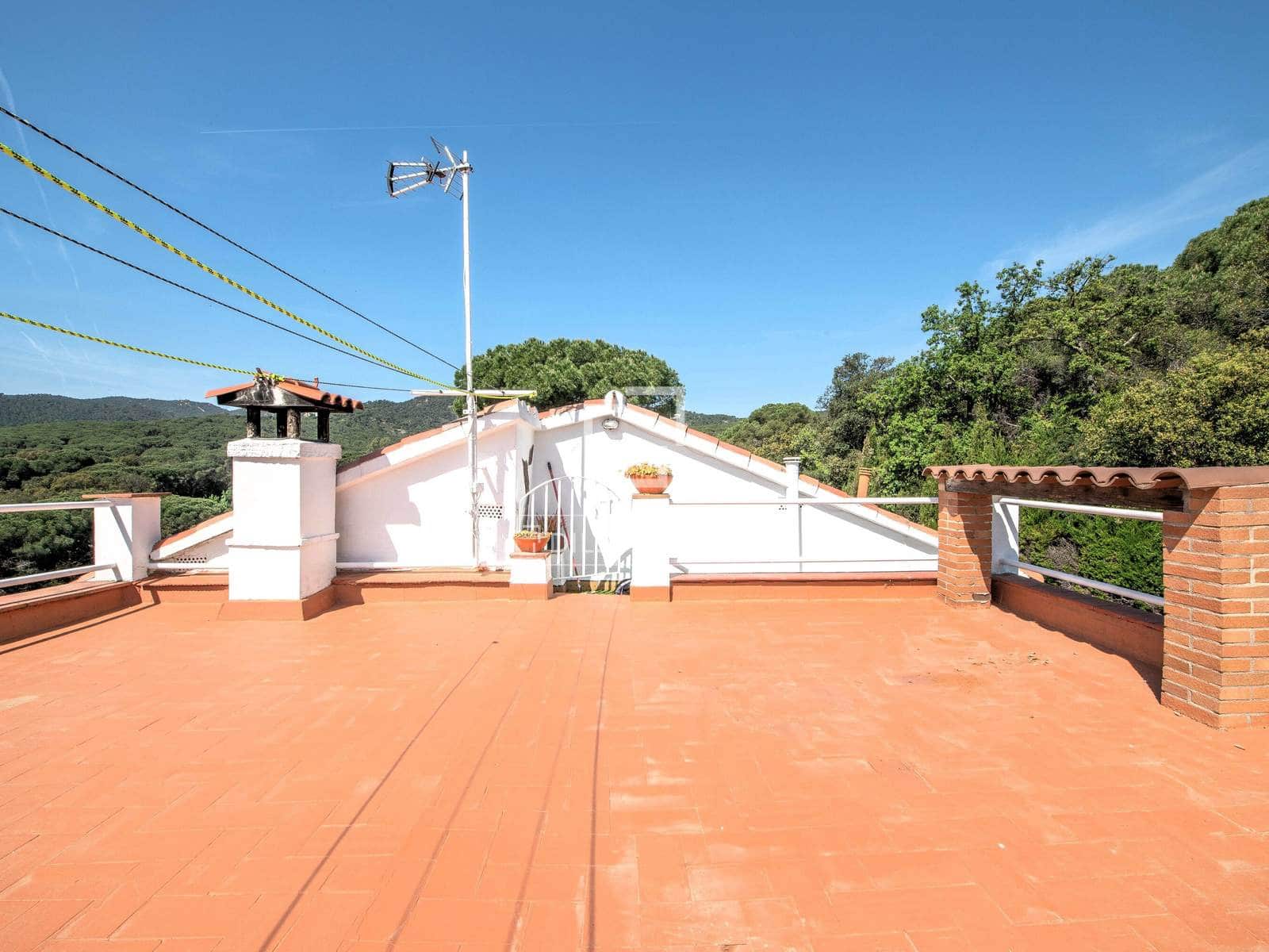 Chalet de 6 habitaciones en Sant Feliu de Guíxols en venta con piscina garaje - 850.000 € (Ref: 9803727)