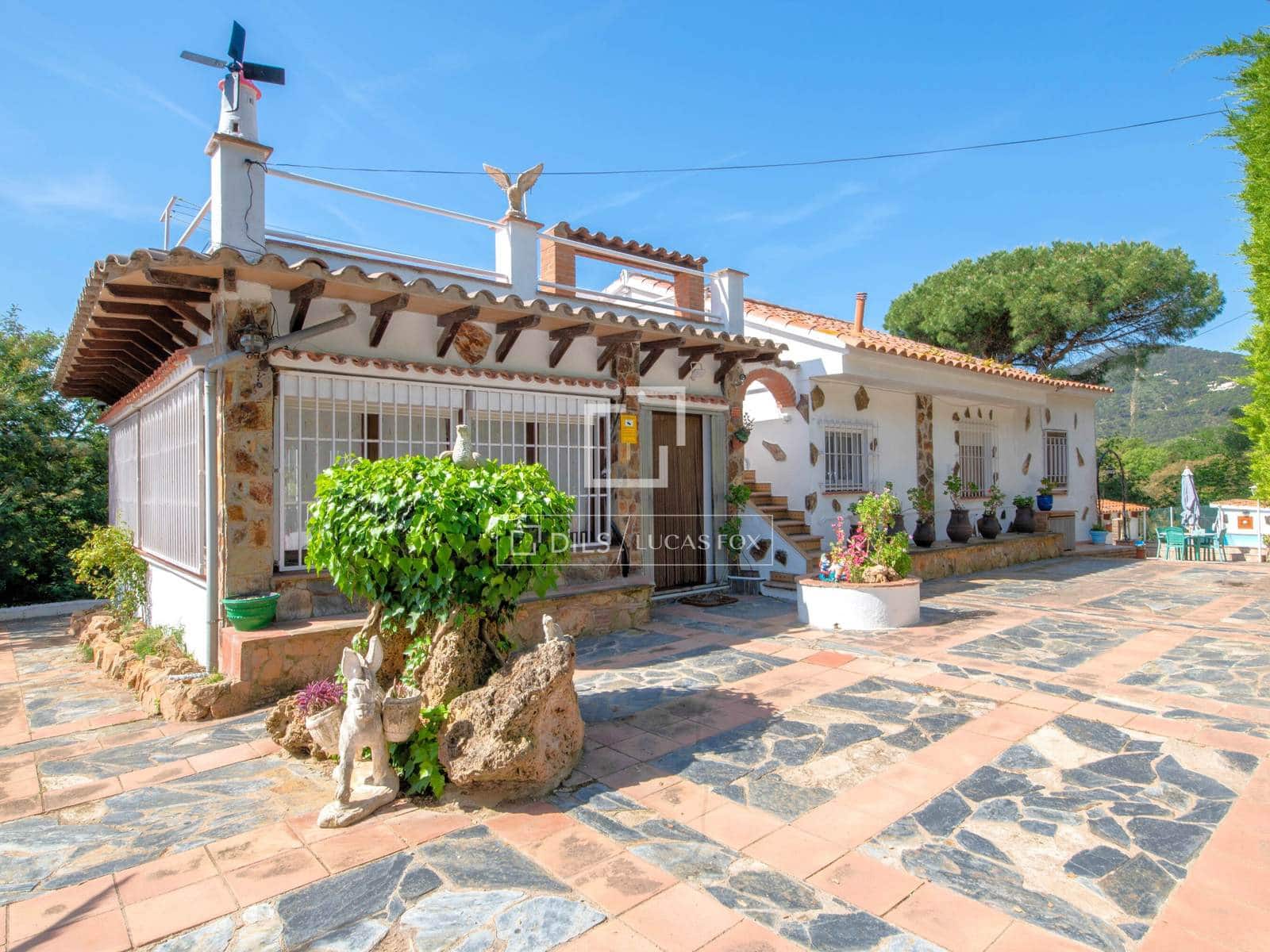 Chalet de 6 habitaciones en Sant Feliu de Guíxols en venta con piscina garaje - 850.000 € (Ref: 9803727)