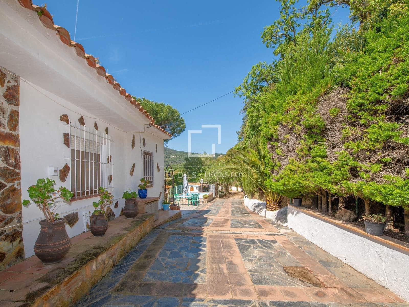 Chalet de 6 habitaciones en Sant Feliu de Guíxols en venta con piscina garaje - 850.000 € (Ref: 9803727)