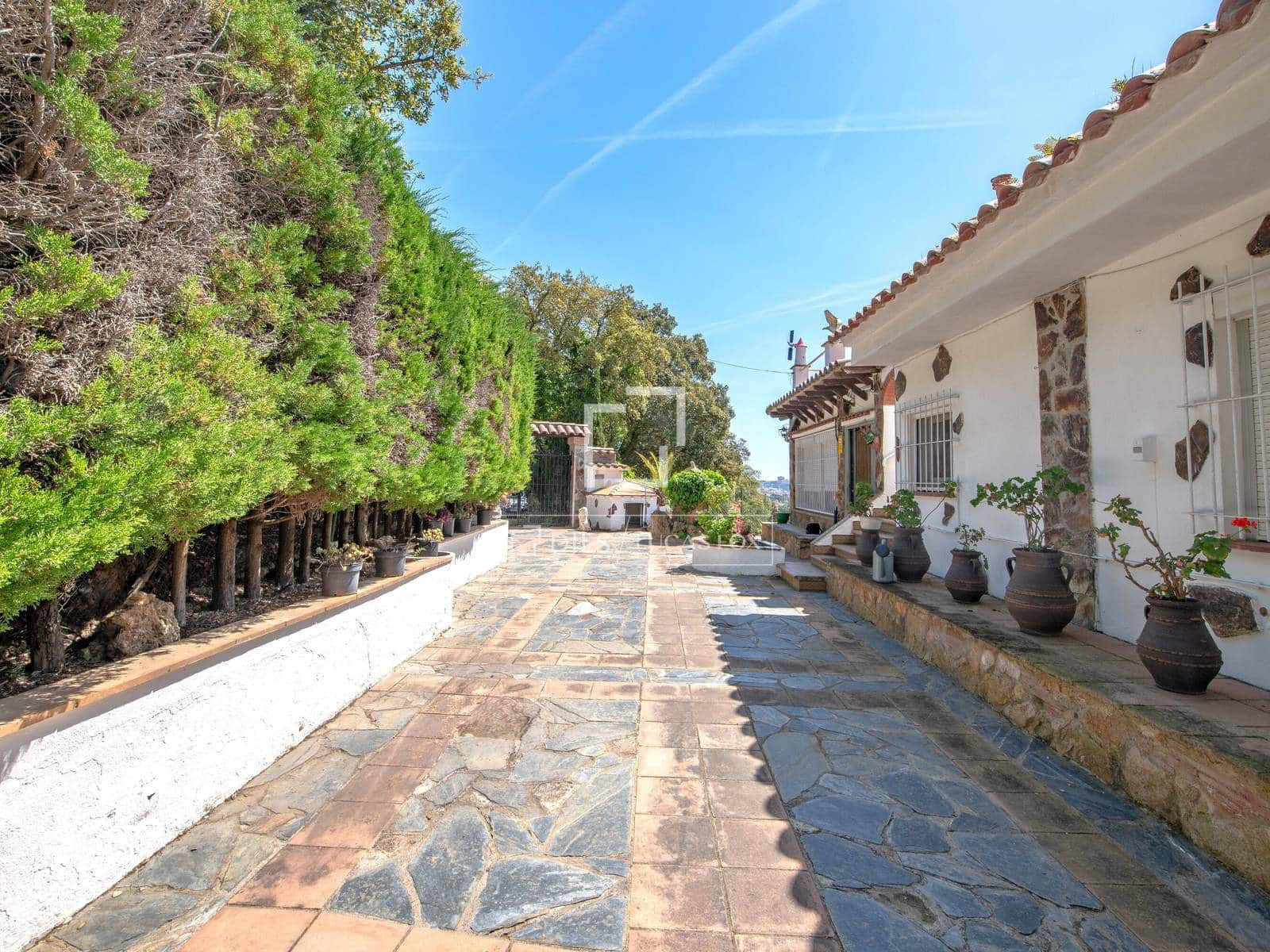 Chalet de 6 habitaciones en Sant Feliu de Guíxols en venta con piscina garaje - 850.000 € (Ref: 9803727)