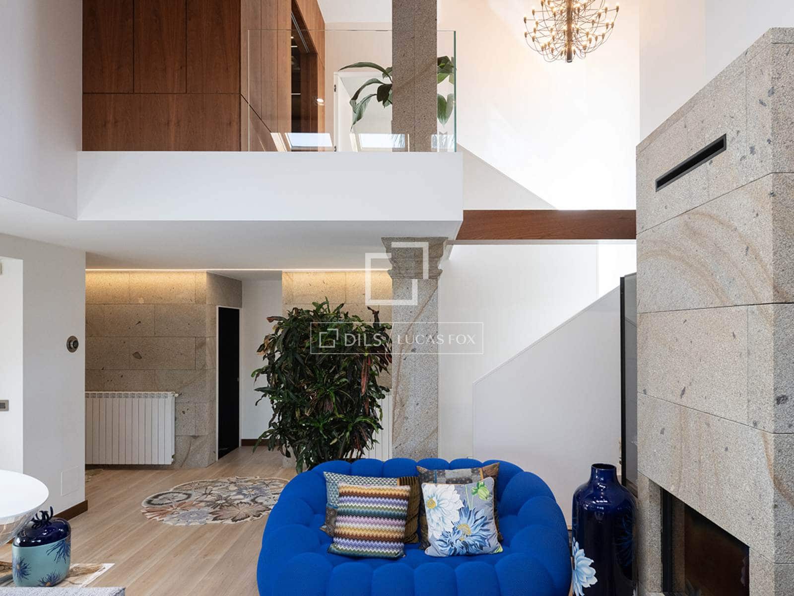 3 slaapkamer Villa te koop in Mos met zwembad garage - € 690.000 (Ref: 9803794)