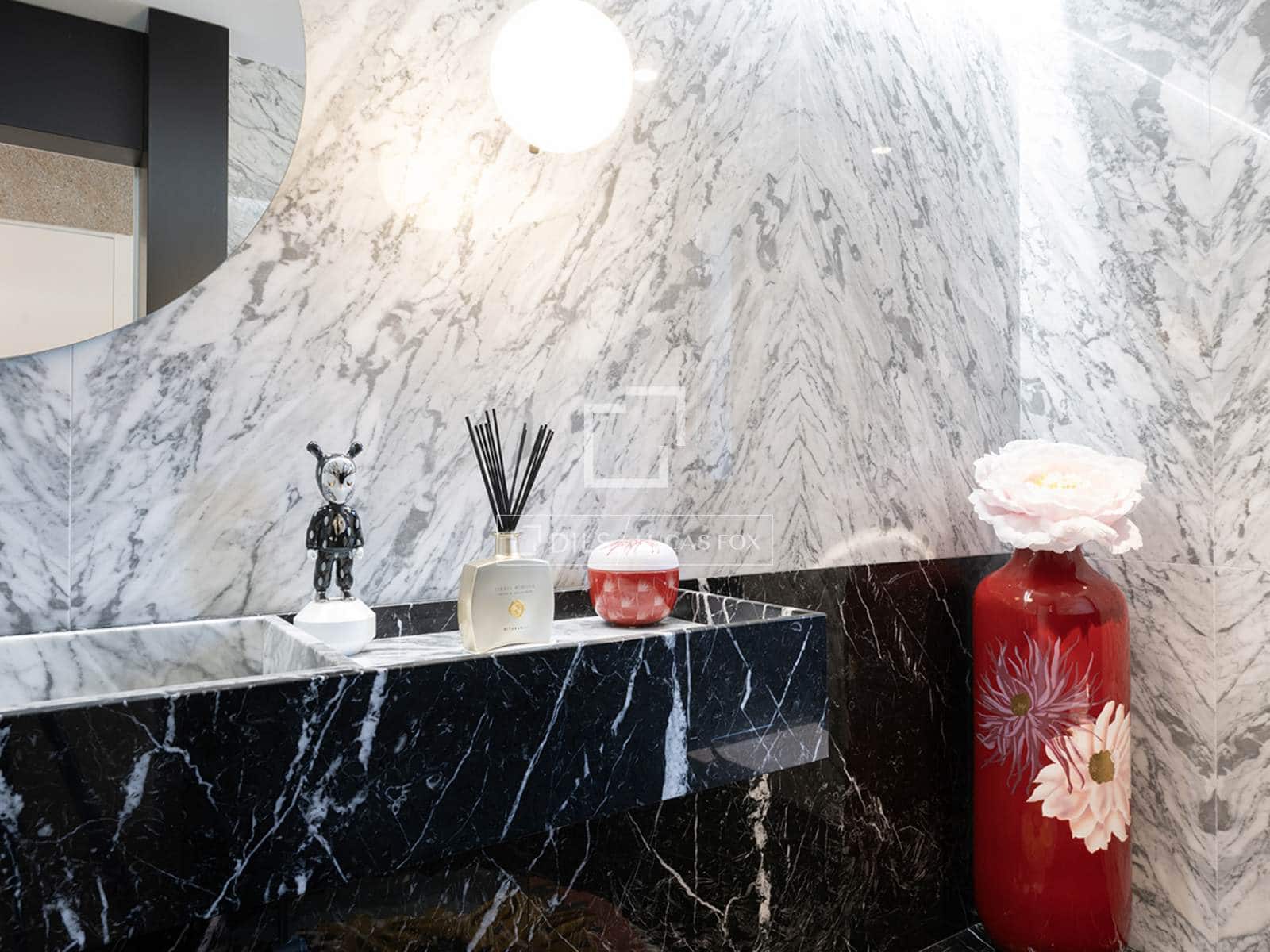 3 slaapkamer Villa te koop in Mos met zwembad garage - € 690.000 (Ref: 9803794)