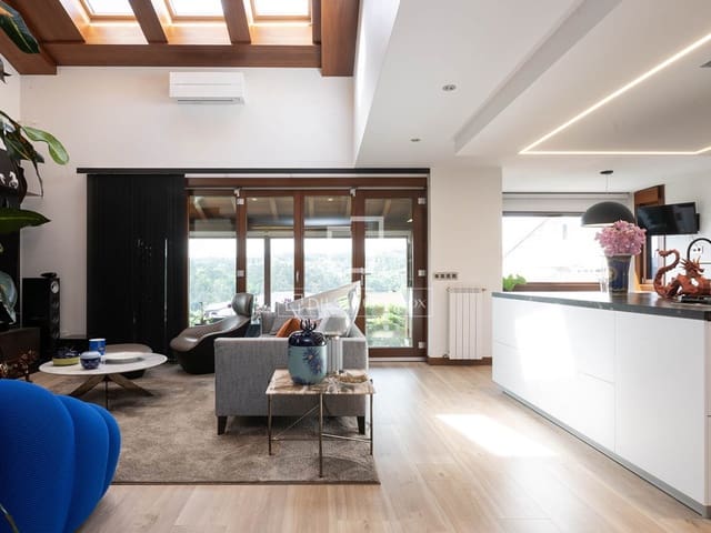 3 slaapkamer Villa te koop in Mos met zwembad garage - € 690.000 (Ref: 9803794)