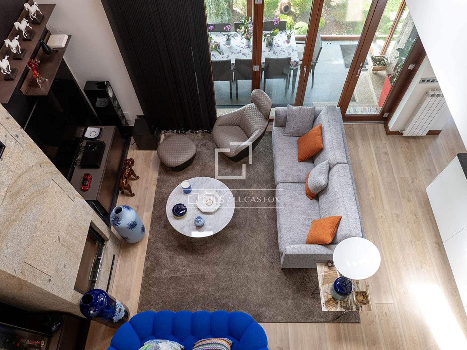 3 slaapkamer Villa te koop in Mos met zwembad garage - € 690.000 (Ref: 9803794)