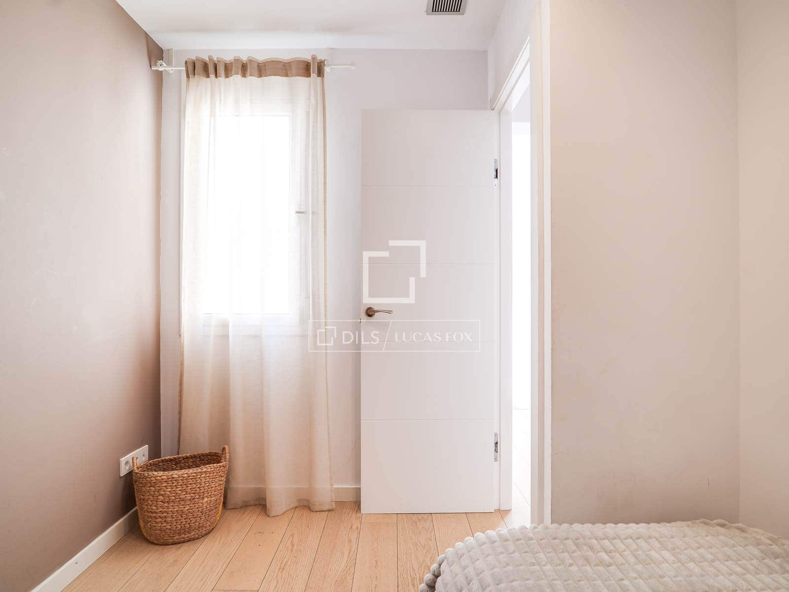 3 bedroom Penthouse for sale in Barcelona city - € 815,000 (Ref: 9804809)