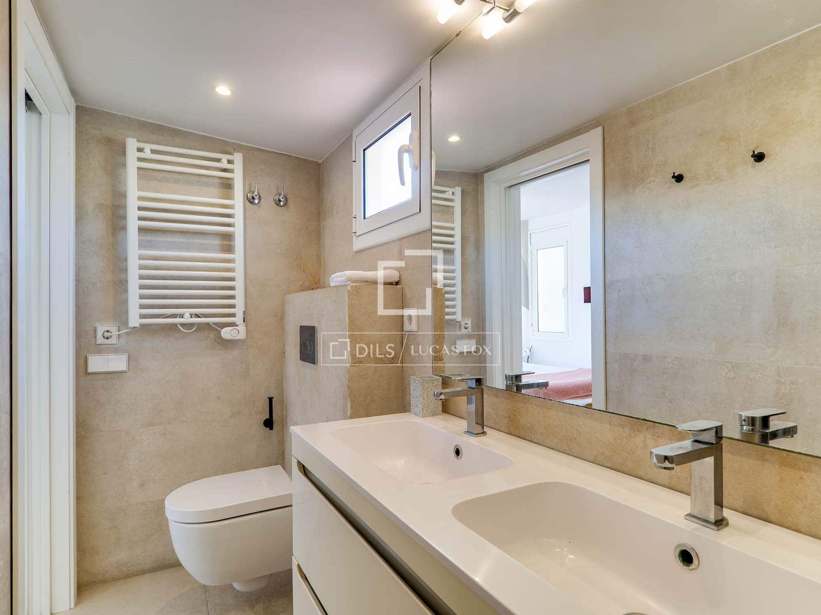 3 bedroom Penthouse for sale in Barcelona city - € 815,000 (Ref: 9804809)