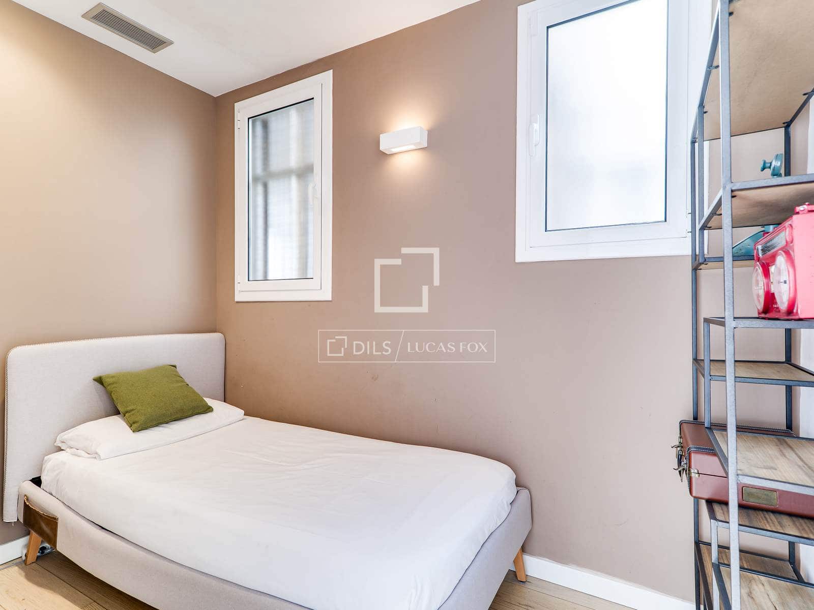 3 bedroom Penthouse for sale in Barcelona city - € 815,000 (Ref: 9804809)