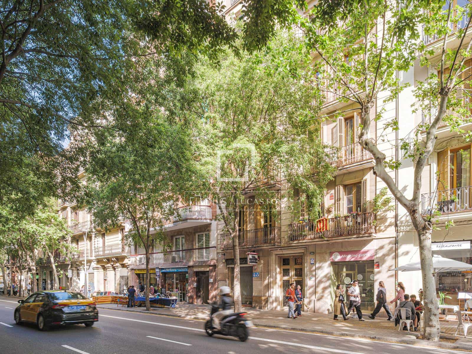 3 bedroom Penthouse for sale in Barcelona city - € 815,000 (Ref: 9804809)