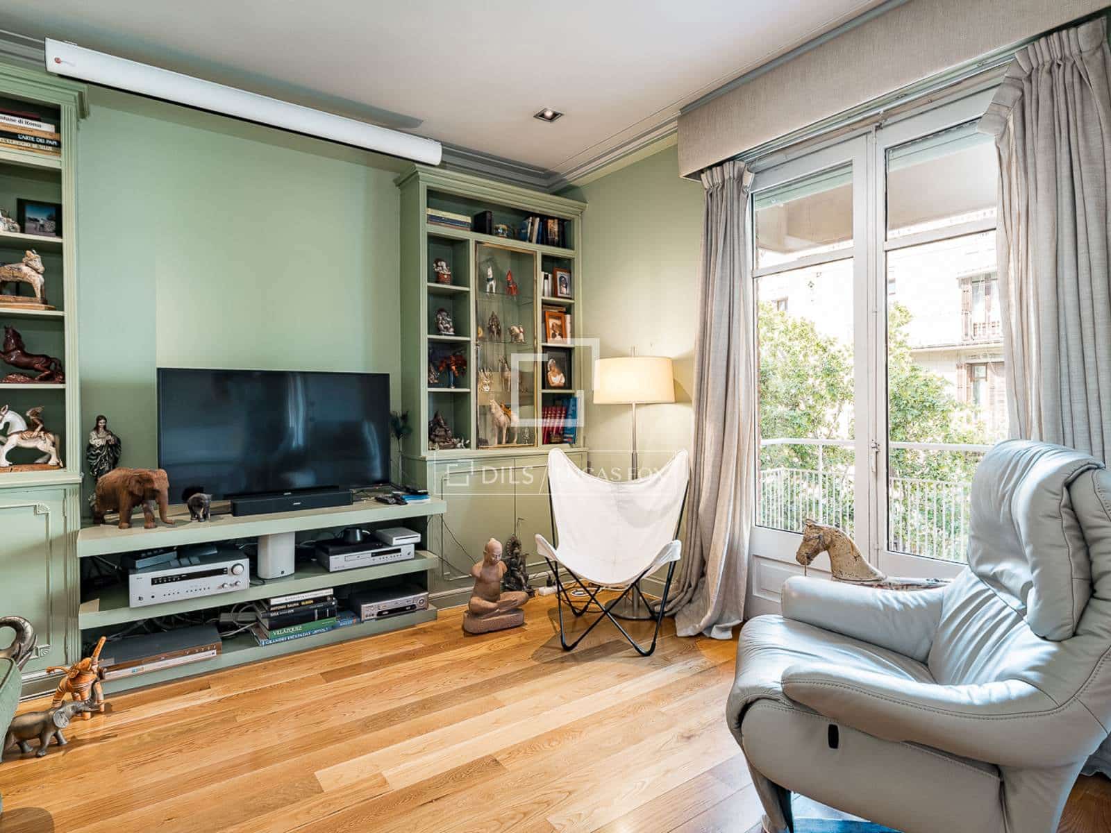 4 slaapkamer Appartement te koop in Barcelona stad - € 925.000 (Ref: 9804970)