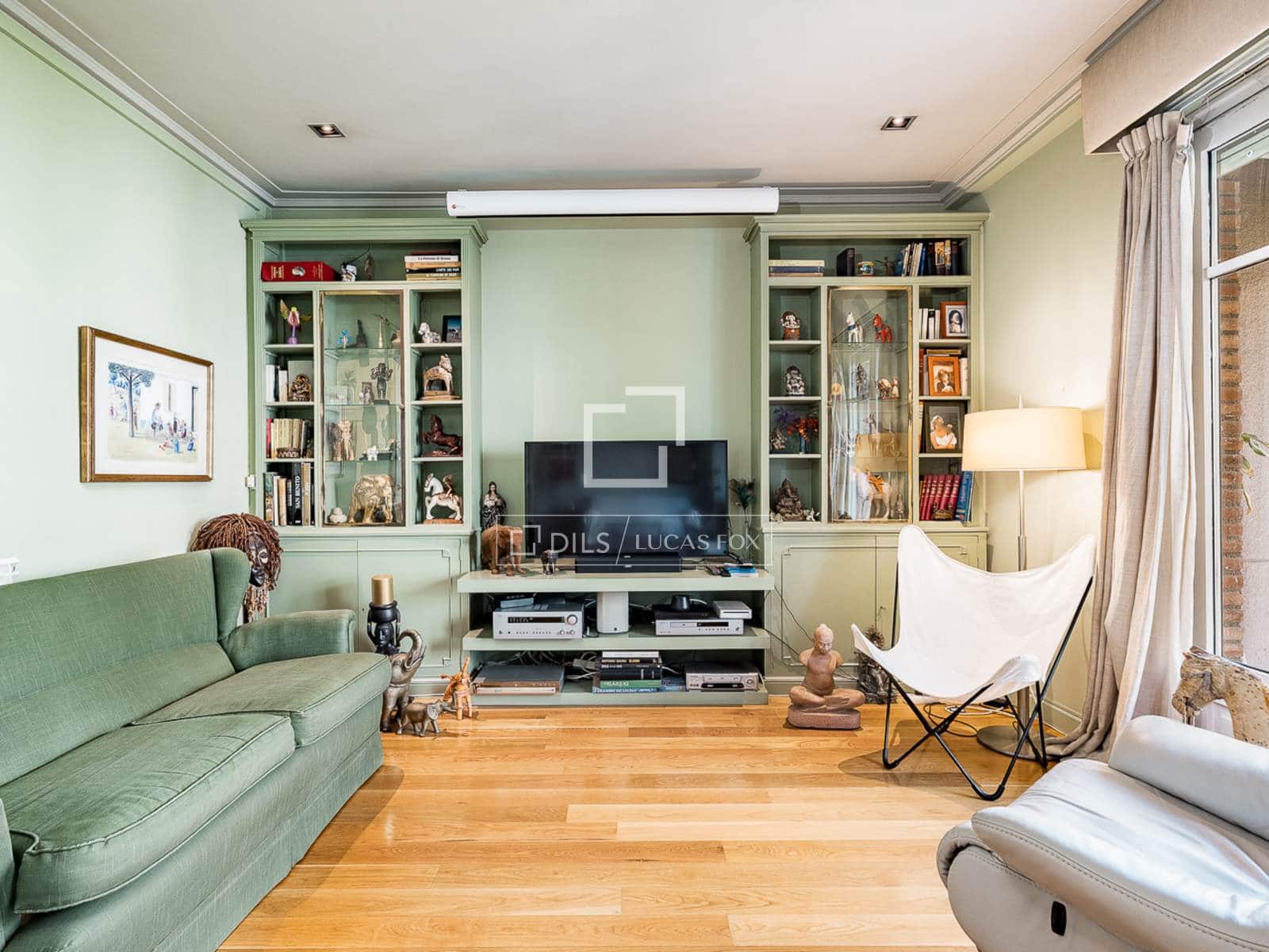 4 slaapkamer Appartement te koop in Barcelona stad - € 925.000 (Ref: 9804970)