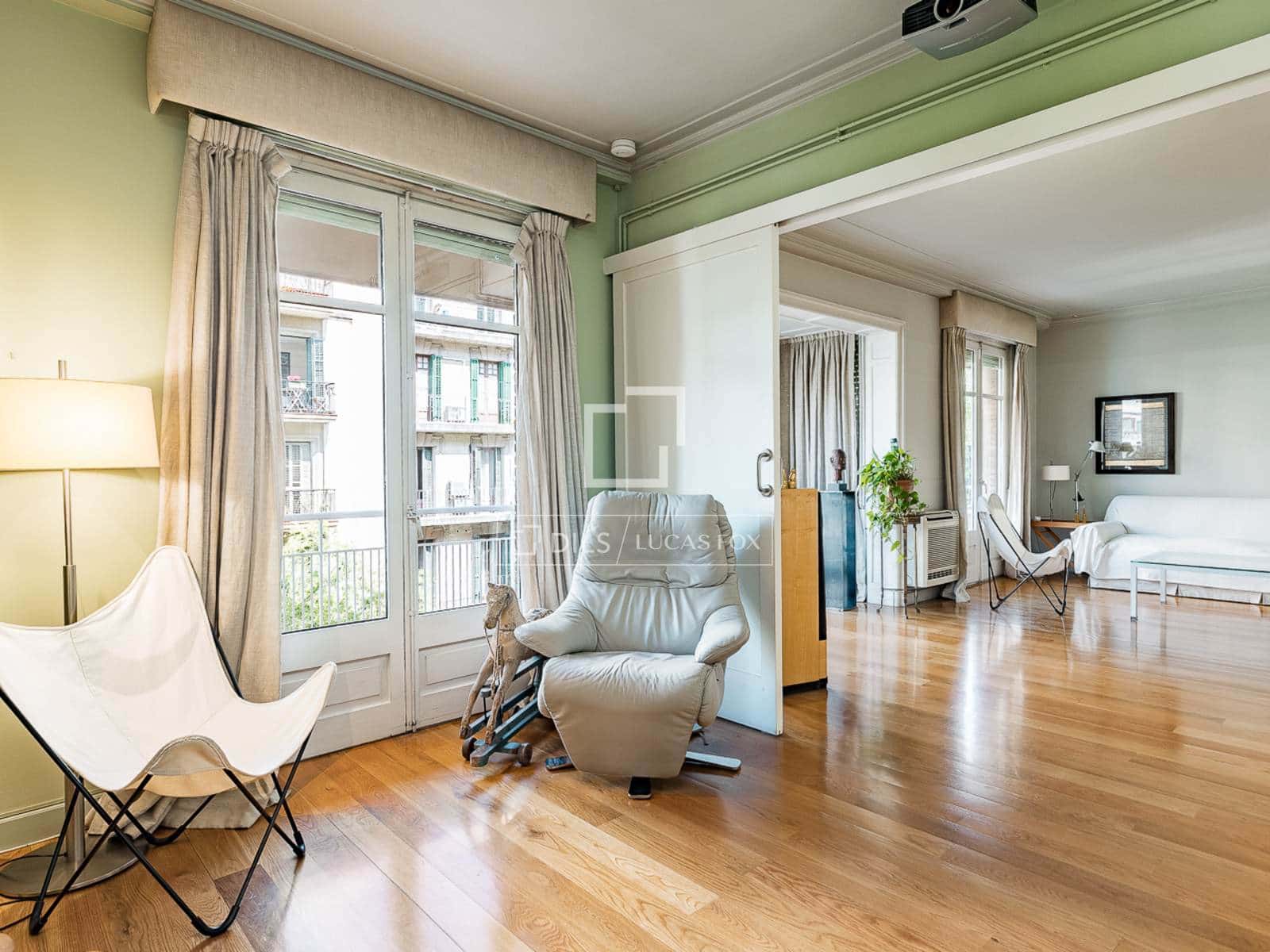4 slaapkamer Appartement te koop in Barcelona stad - € 925.000 (Ref: 9804970)
