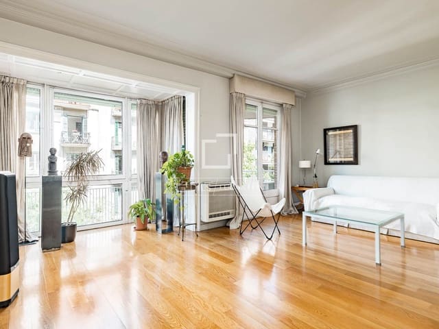 4 slaapkamer Appartement te koop in Barcelona stad - € 925.000 (Ref: 9804970)