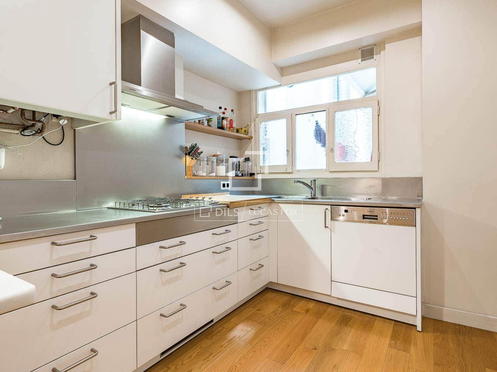 4 slaapkamer Appartement te koop in Barcelona stad - € 925.000 (Ref: 9804970)