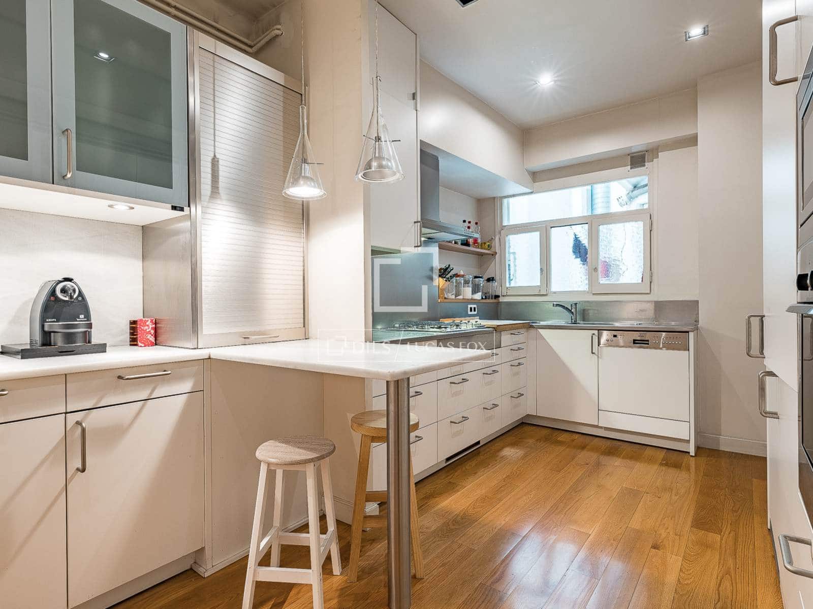 4 slaapkamer Appartement te koop in Barcelona stad - € 925.000 (Ref: 9804970)