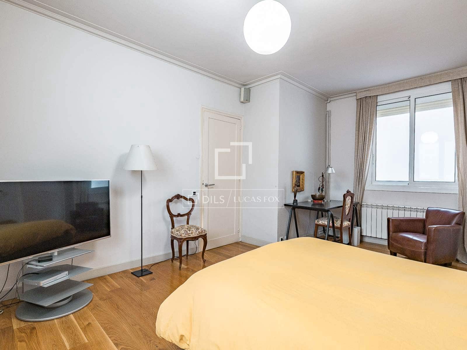 4 slaapkamer Appartement te koop in Barcelona stad - € 925.000 (Ref: 9804970)