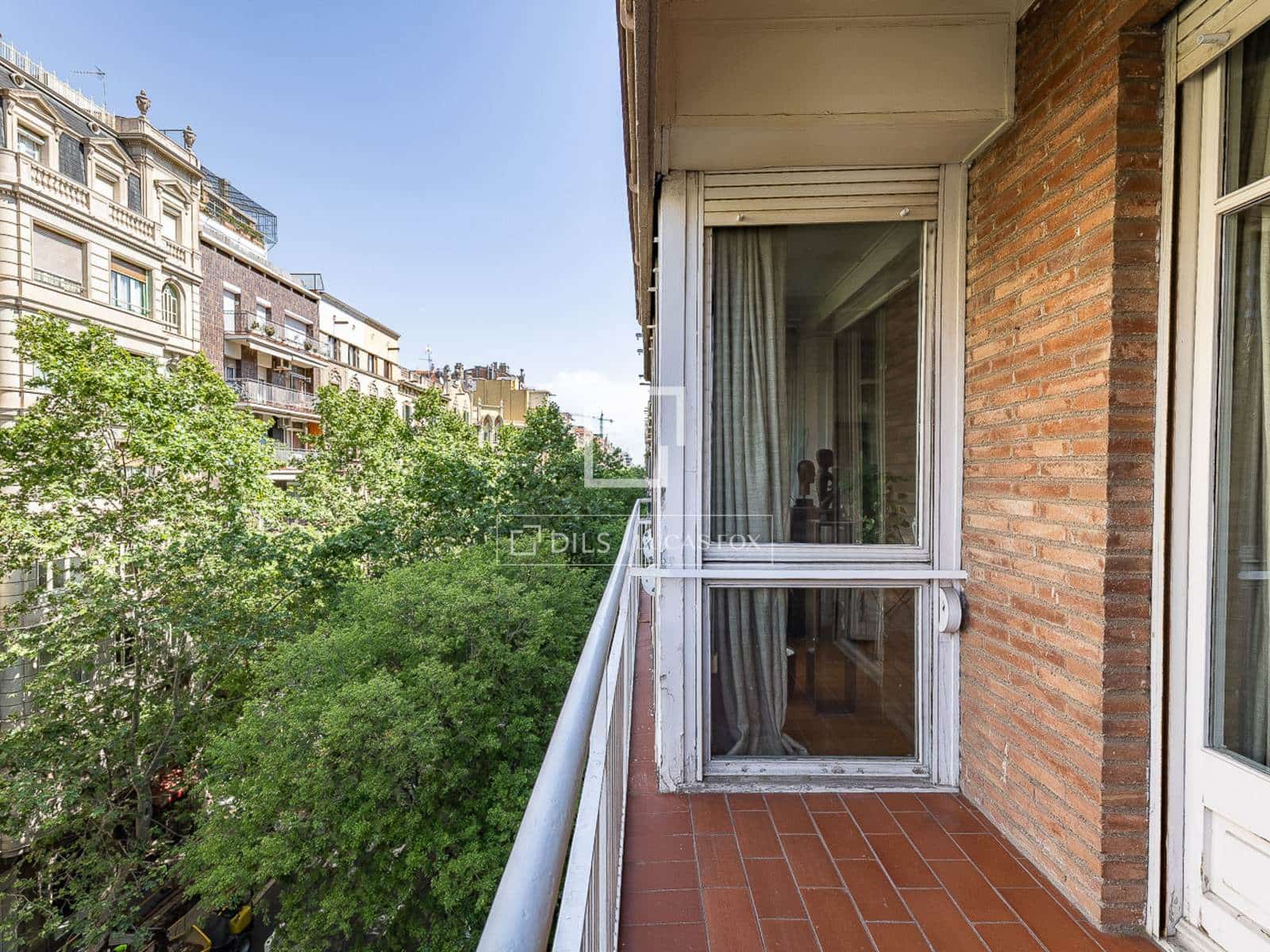 4 slaapkamer Appartement te koop in Barcelona stad - € 925.000 (Ref: 9804970)