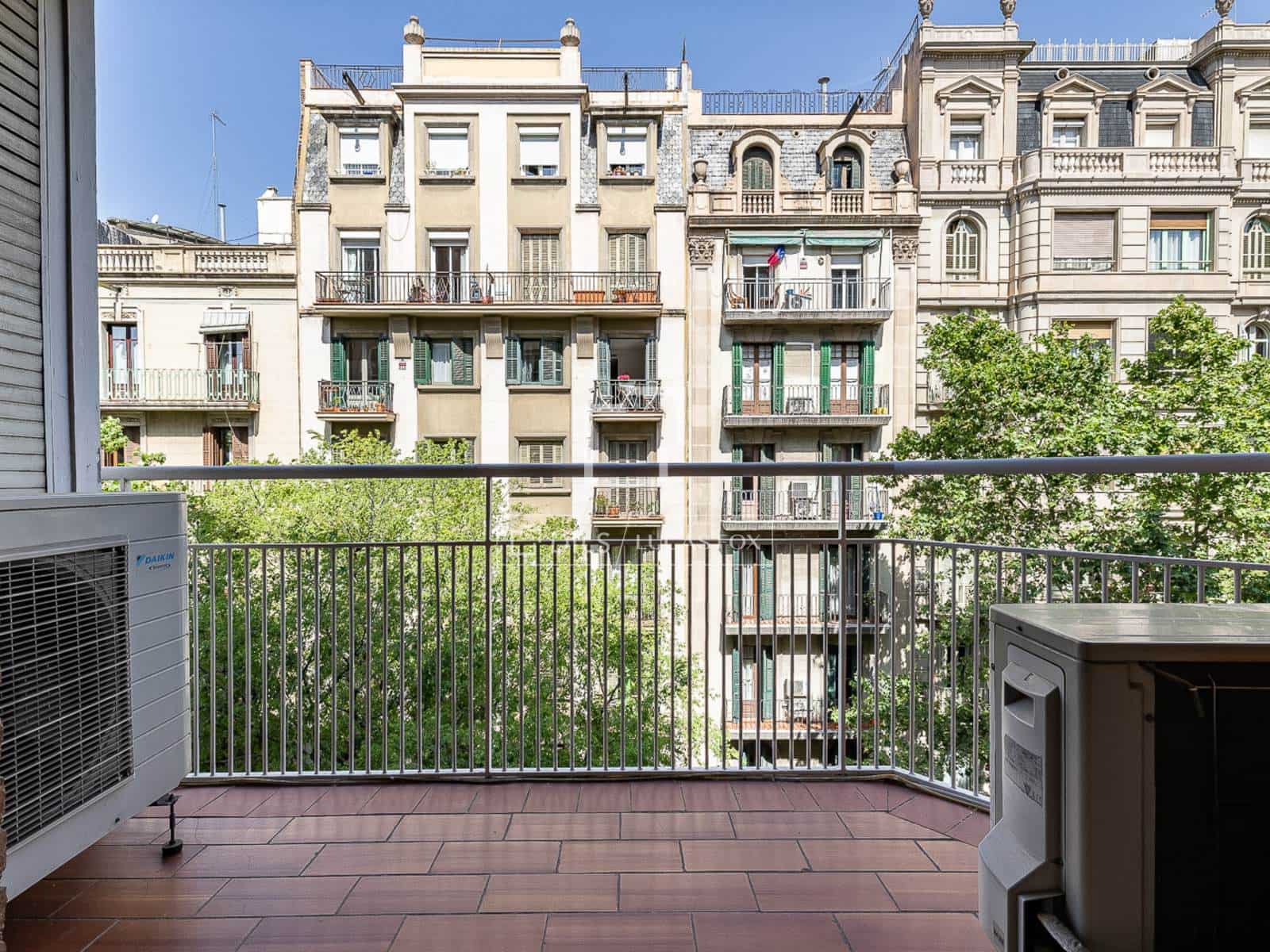 4 slaapkamer Appartement te koop in Barcelona stad - € 925.000 (Ref: 9804970)