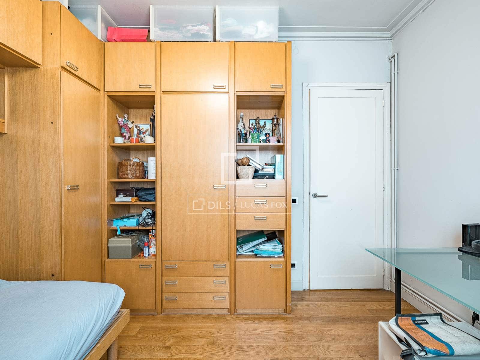 4 slaapkamer Appartement te koop in Barcelona stad - € 925.000 (Ref: 9804970)