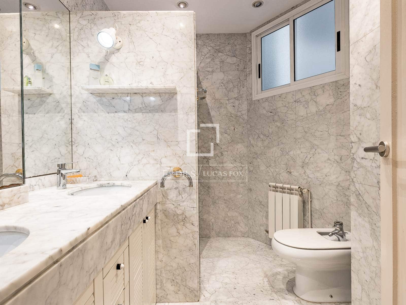 4 slaapkamer Appartement te koop in Barcelona stad - € 925.000 (Ref: 9804970)