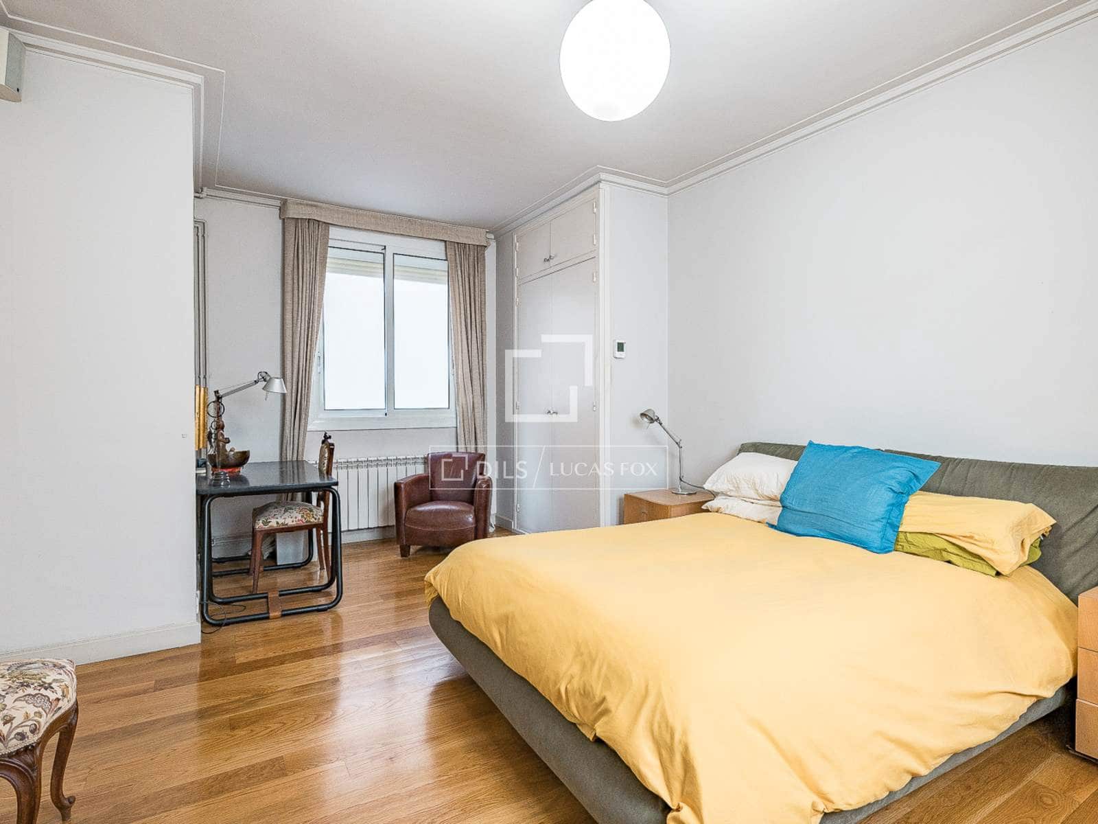 4 slaapkamer Appartement te koop in Barcelona stad - € 925.000 (Ref: 9804970)
