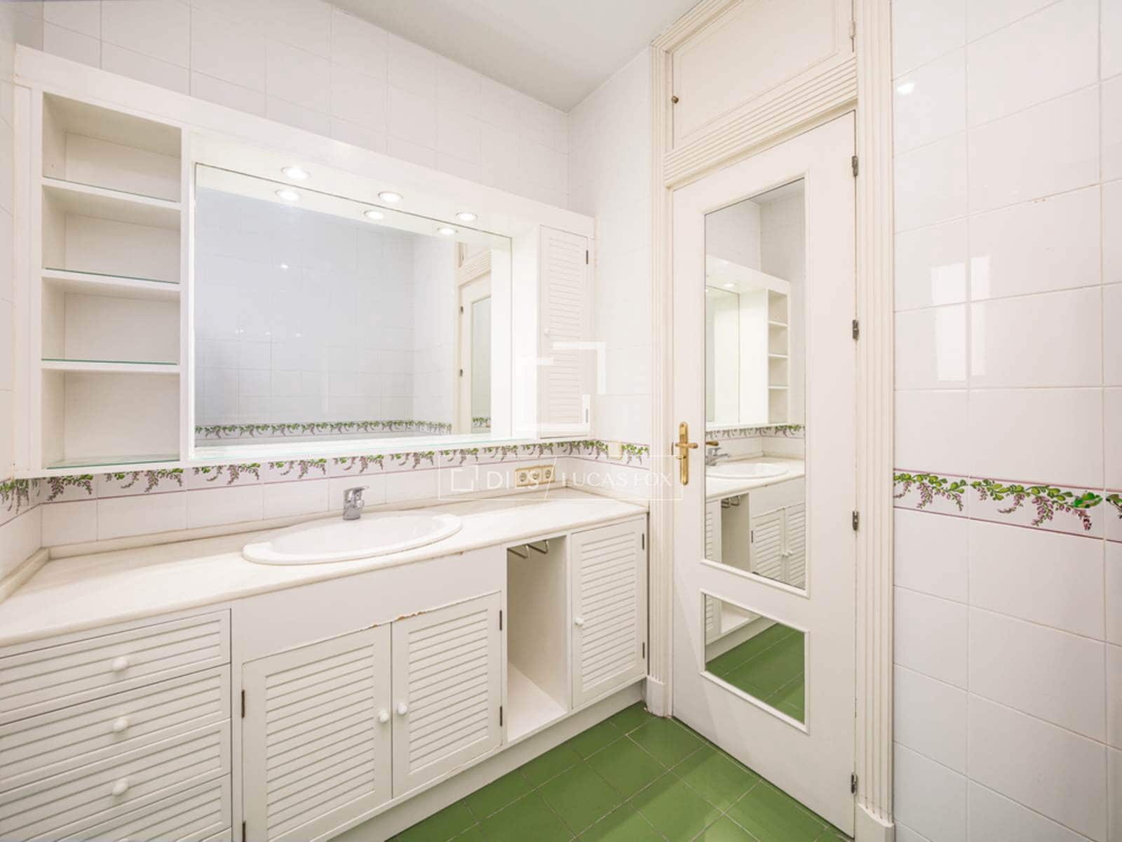 2 Zimmer Penthouse zu verkaufen in Madrid Stadt - 898.000 € (Ref: 9804972)