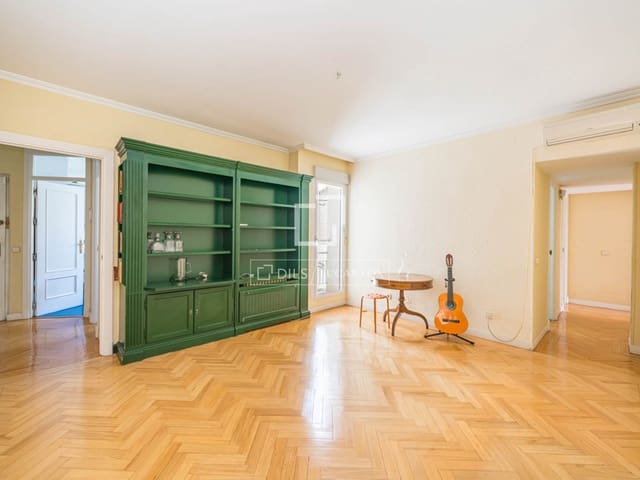 2 Zimmer Penthouse zu verkaufen in Almagro, Madrid Stadt - 898.000 € (Ref: 9804972)