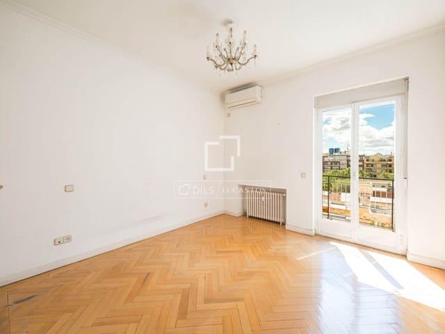 2 Zimmer Penthouse zu verkaufen in Almagro, Madrid Stadt - 898.000 € (Ref: 9804972)