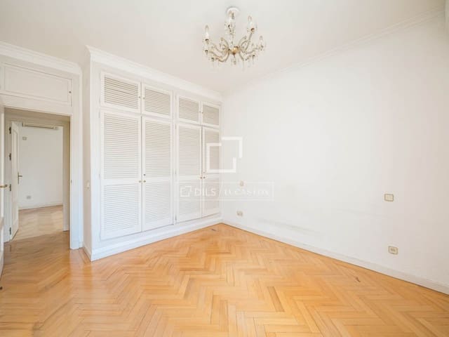 2 Zimmer Penthouse zu verkaufen in Almagro, Madrid Stadt - 898.000 € (Ref: 9804972)